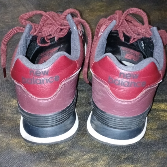 Shoes - Picture 3 of 4